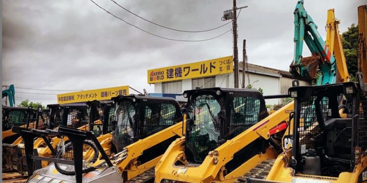 米国製のコンパクトトラックローダー