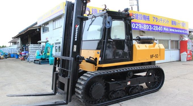 MF-50 不整地フォークリフト