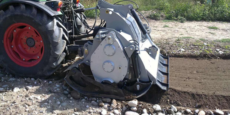 ストーンクラッシャー完全ガイド！圃場の岩・岩盤を取り除く新工法とメリット