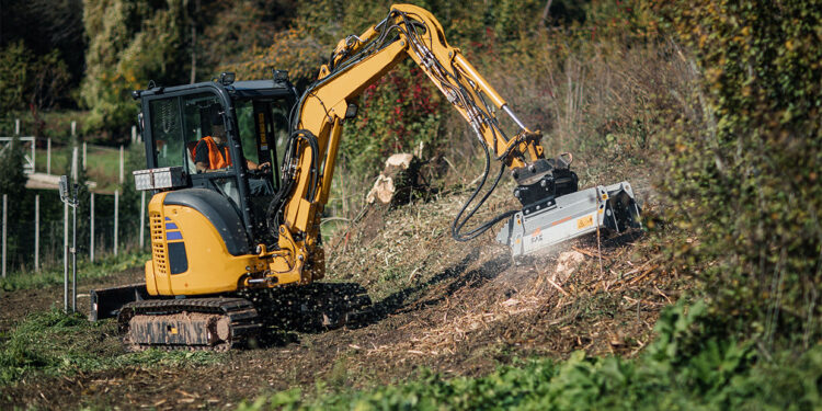 「日本の草刈りが変わる」FAEミニマルチャーで作る新時代