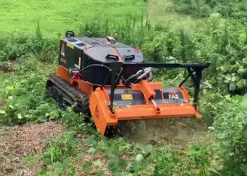 つる草・傾斜でも作業可能なラジコンマルチャー「RCU-55」デモの様子をご紹介